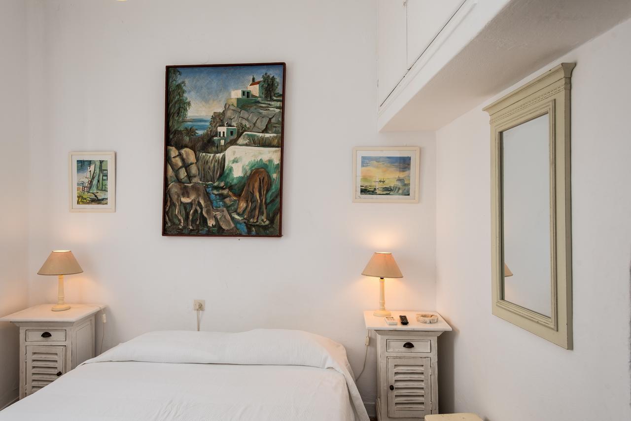 Delphines 2* Mykonos Town