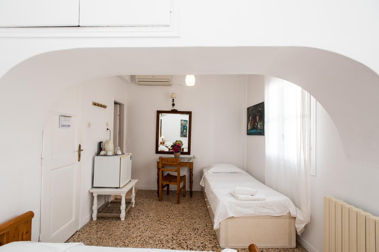 Delphines 2* Mykonos Town