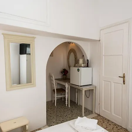 Hotel Delphines Mykonos Town Exterior photo